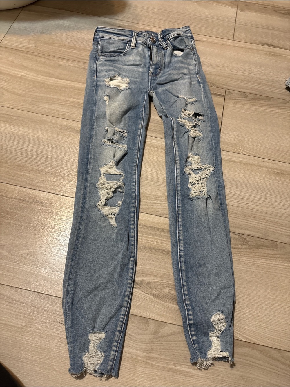 American Eagle Outfitters Light Blue Ripped Skinny Jeans